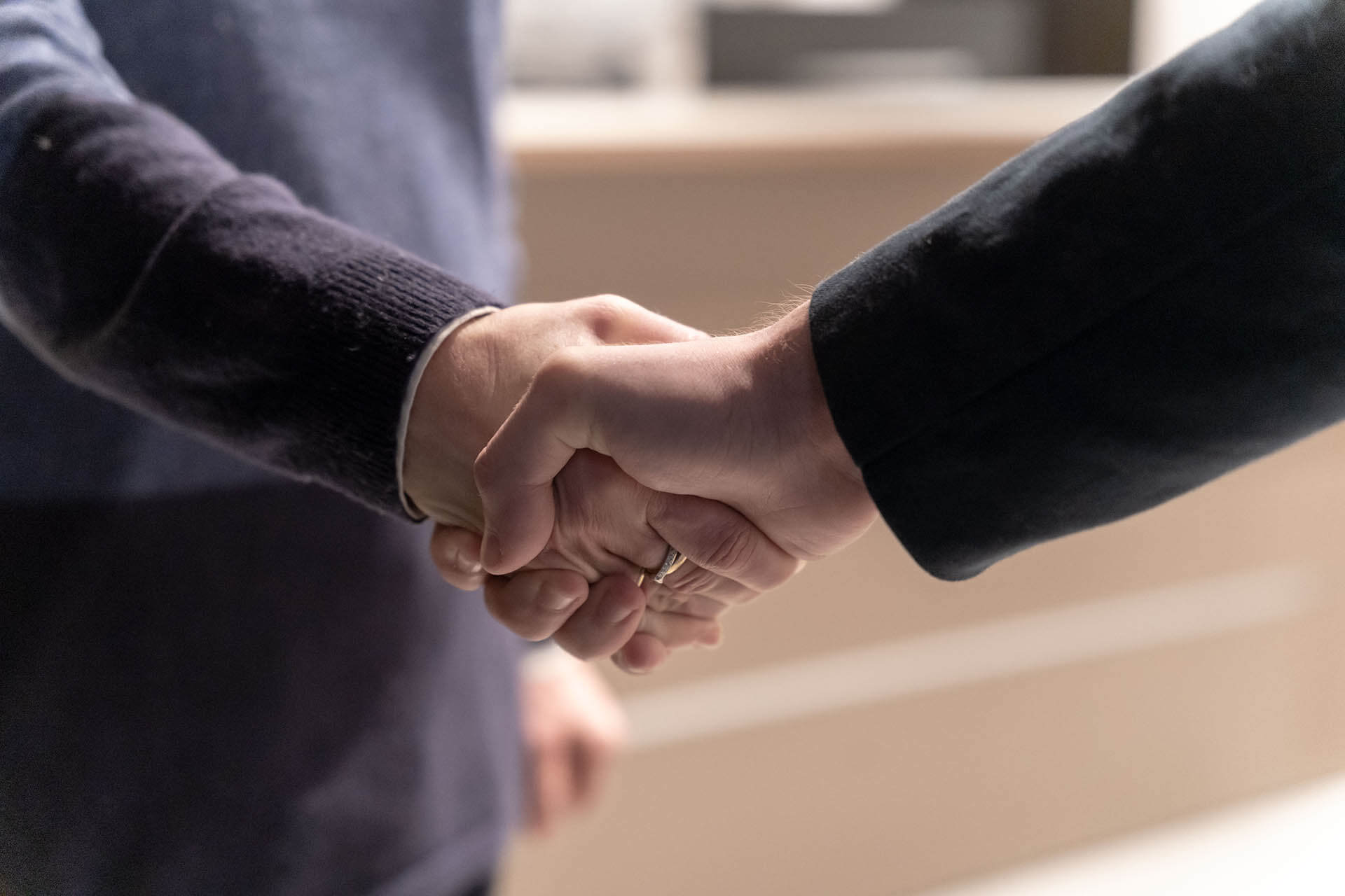 The firm guarantees its clients a tailor-made service aimed at recognising the best solutions